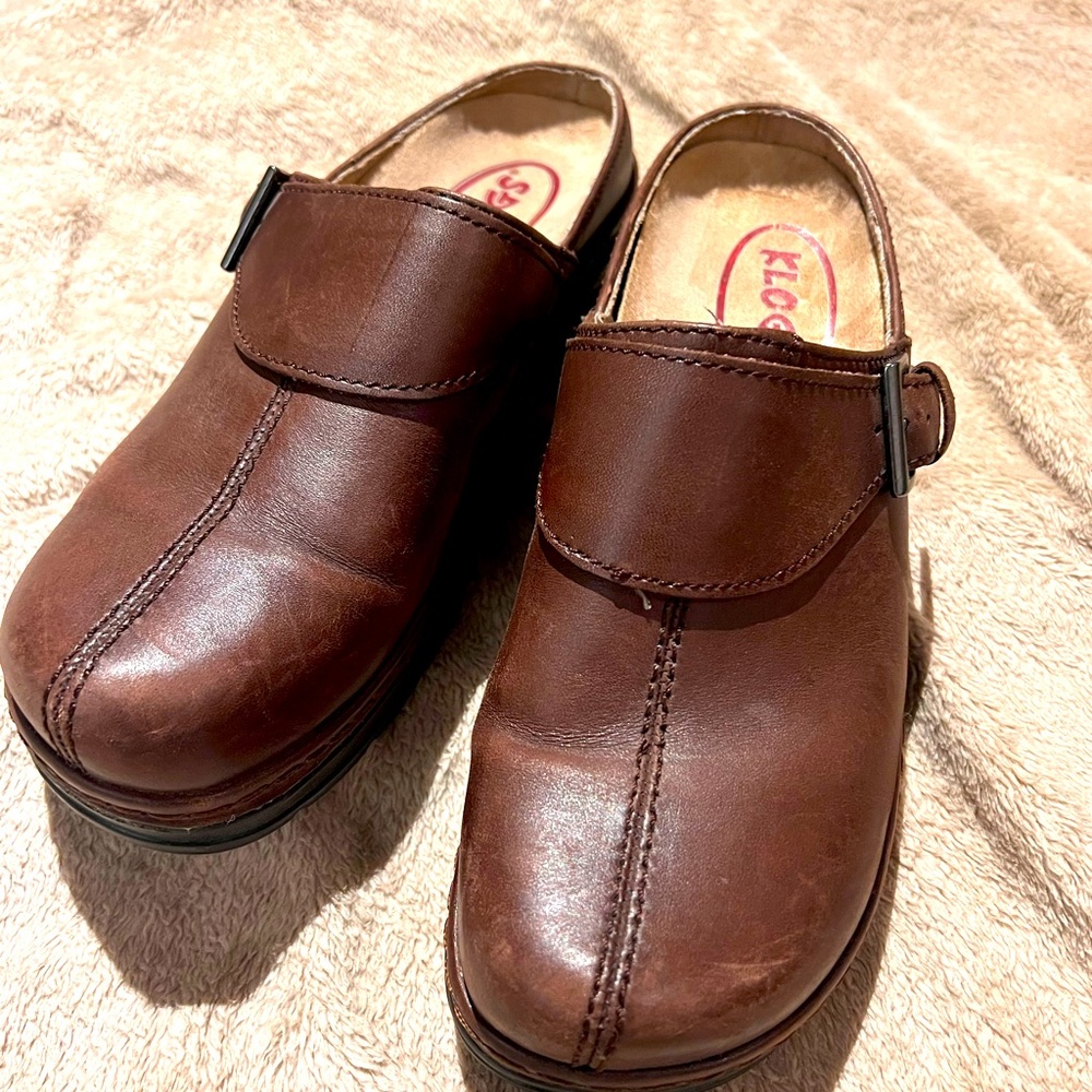 Klogs size 9.5